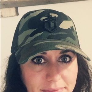 Camo Gerber trucker hat